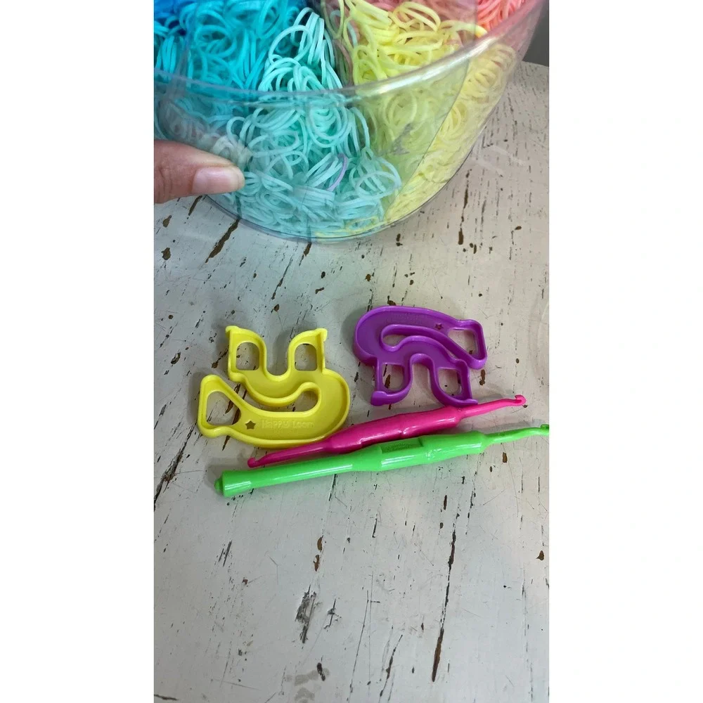 Rainbow Loom neon clips